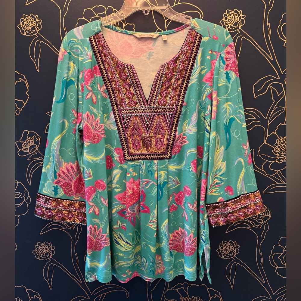 SOFT SURROUNDINGS sequin accent V NECK 3/4 sleeve PRINT tunic top GREEN GOLD